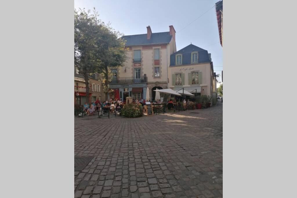 Appartement situé dans l'hyper centre d'Auray Esterno foto